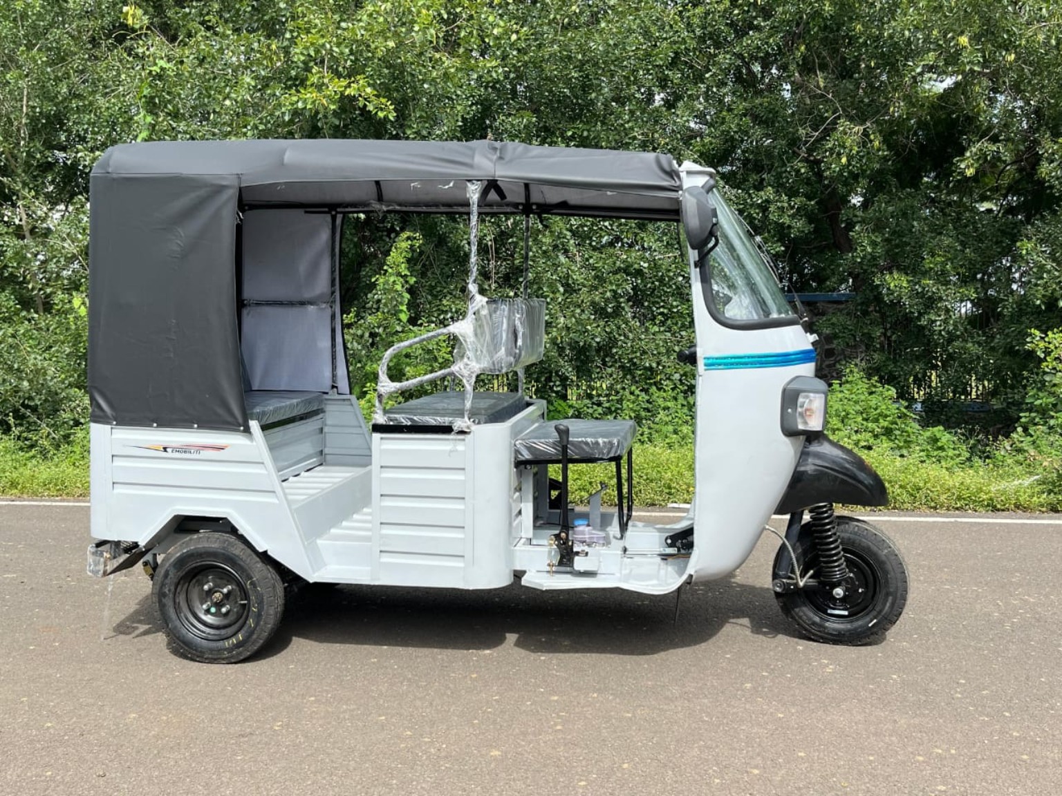 ROBOTRAC electric utility vehicle