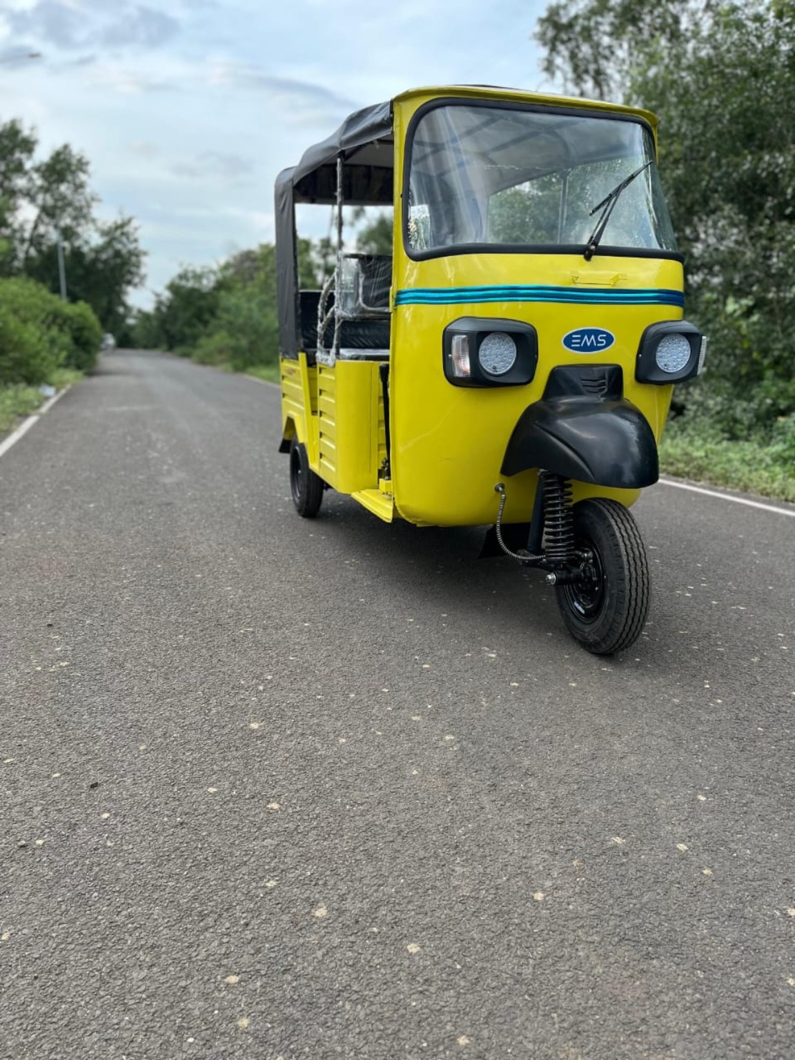 ROBOTRAC cargo vehicle