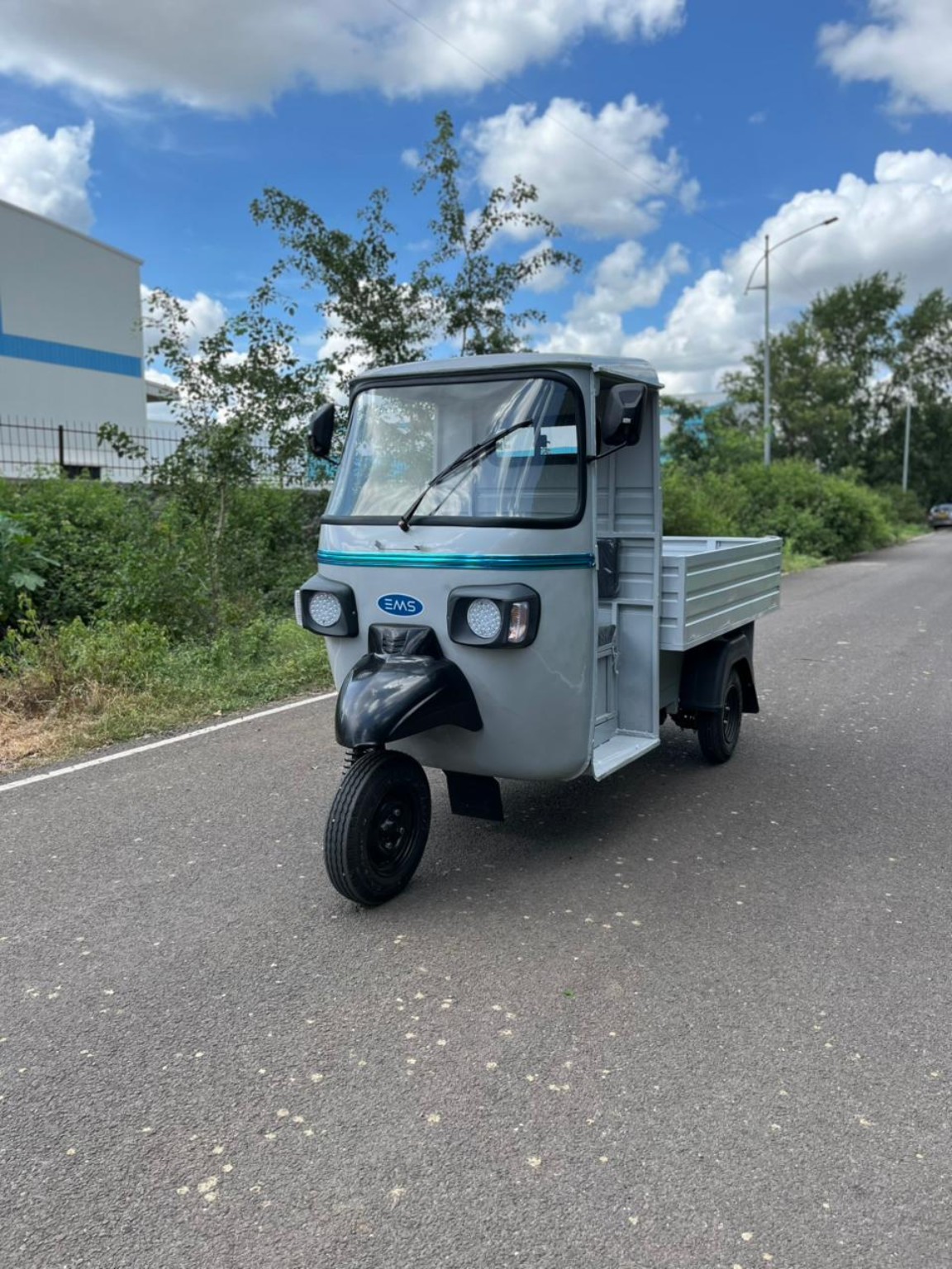 ROBOTRAC yellow vehicle